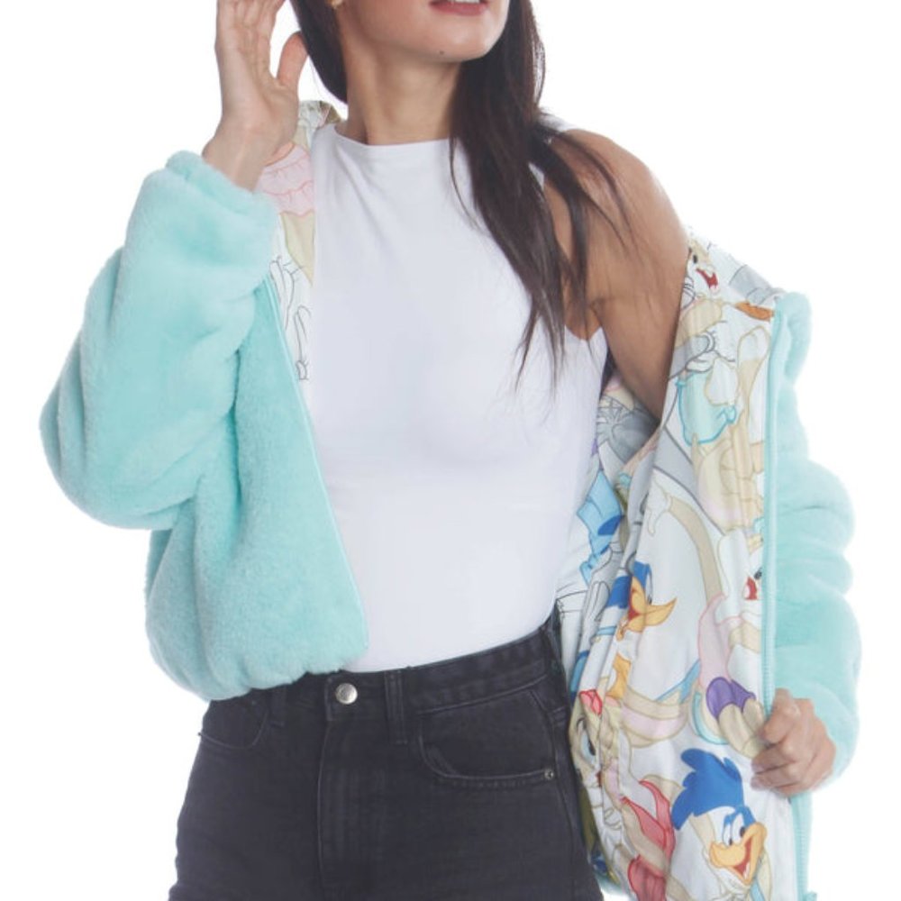 🎉HP🎉 NWT Members Only Looney Tunes Jacket Size M Faux Fur Reversible Bomber